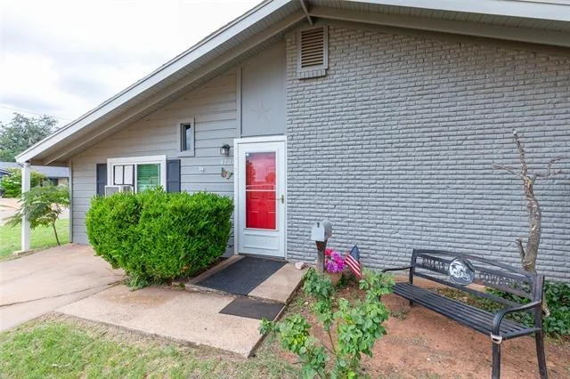 Photo of 4701 S 5th Street