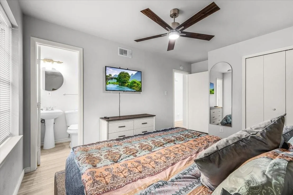 Photo of 2244 Cambridge Drive
