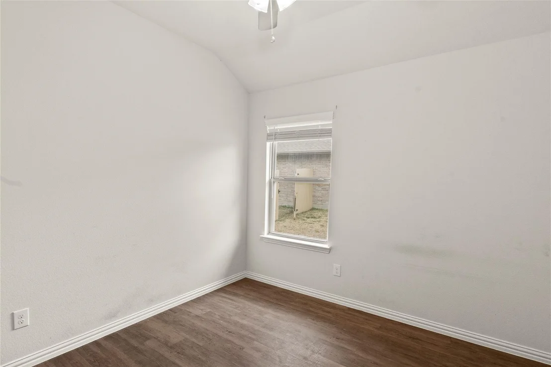 Photo of 115 Oak Springs Loop