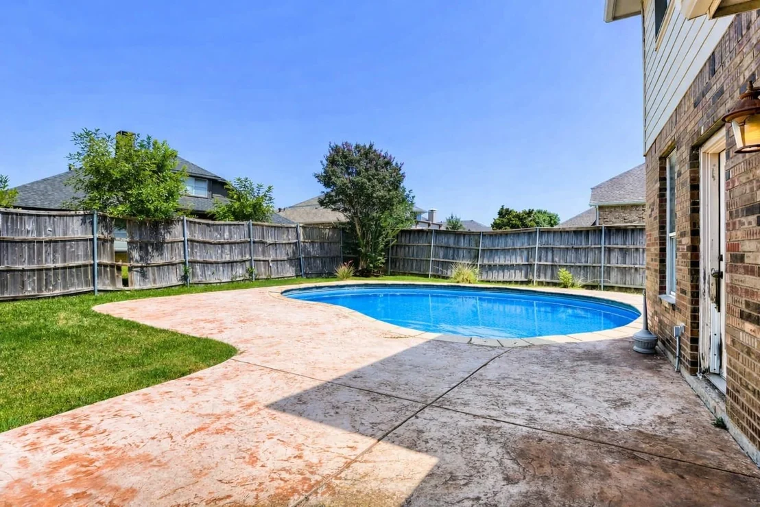 Photo of 2066 Fair Oaks Circle