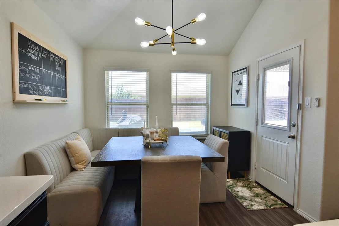 Photo of 465 Pollyann Trail