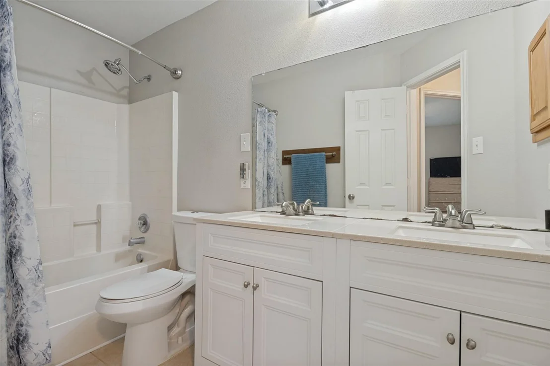Photo of 4629 Indian Rock Drive