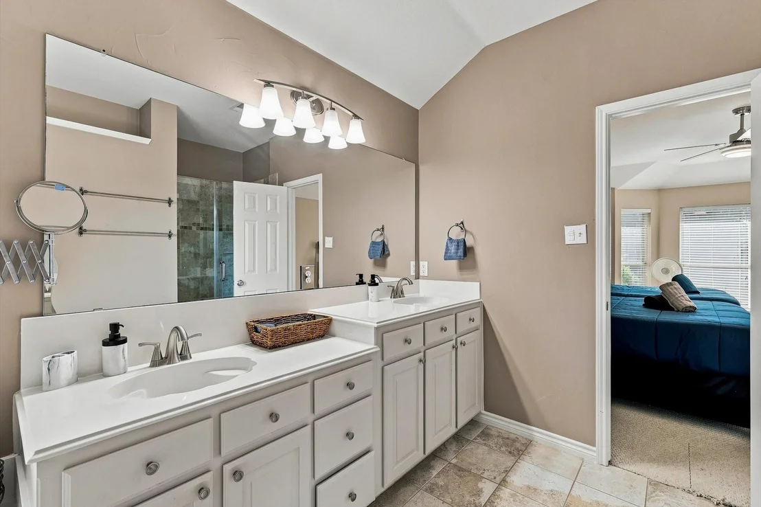 Photo of 335 Linhurst Drive