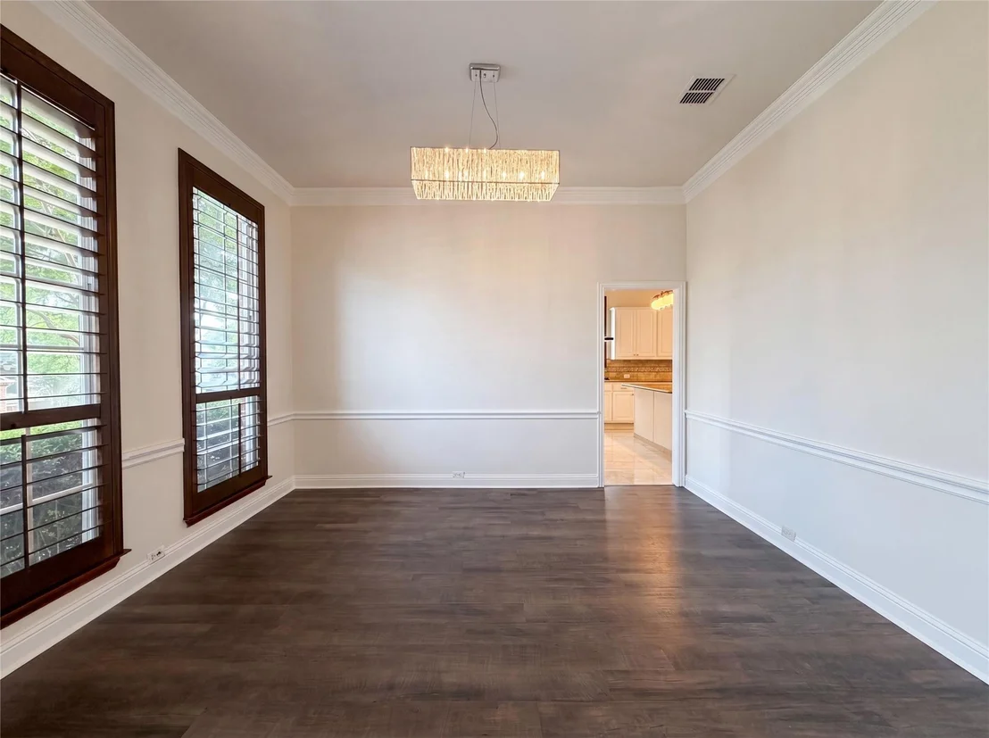 Photo of 1429 Greenbriar Drive