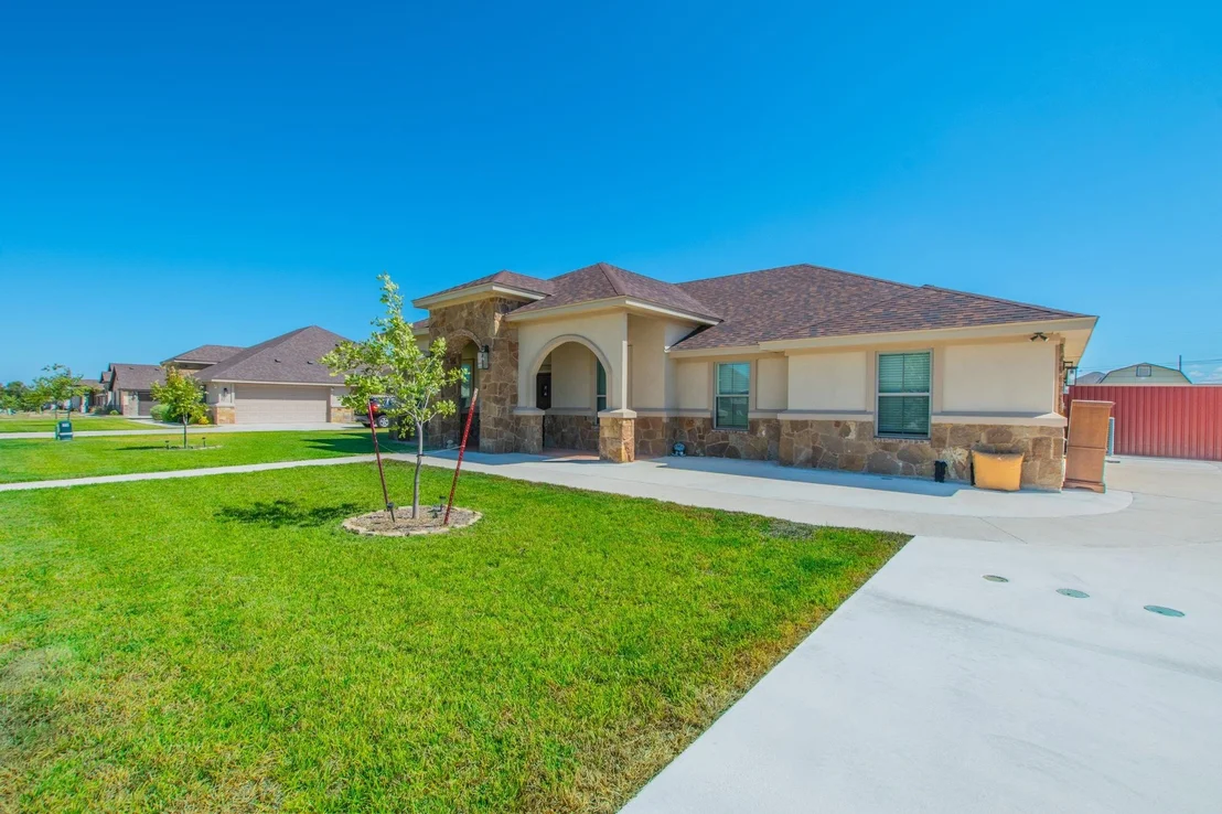 Photo of 2410 SANDPIPER Drive