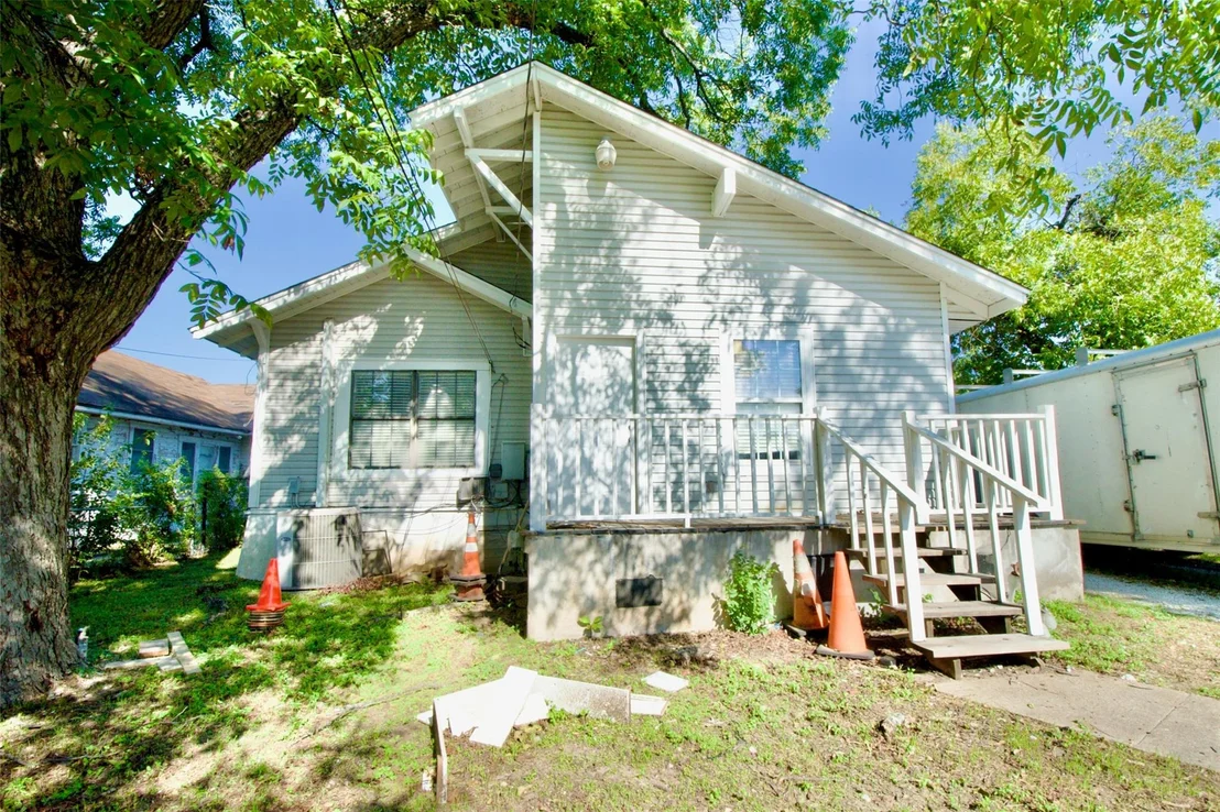 Photo of 2600 Homan Avenue