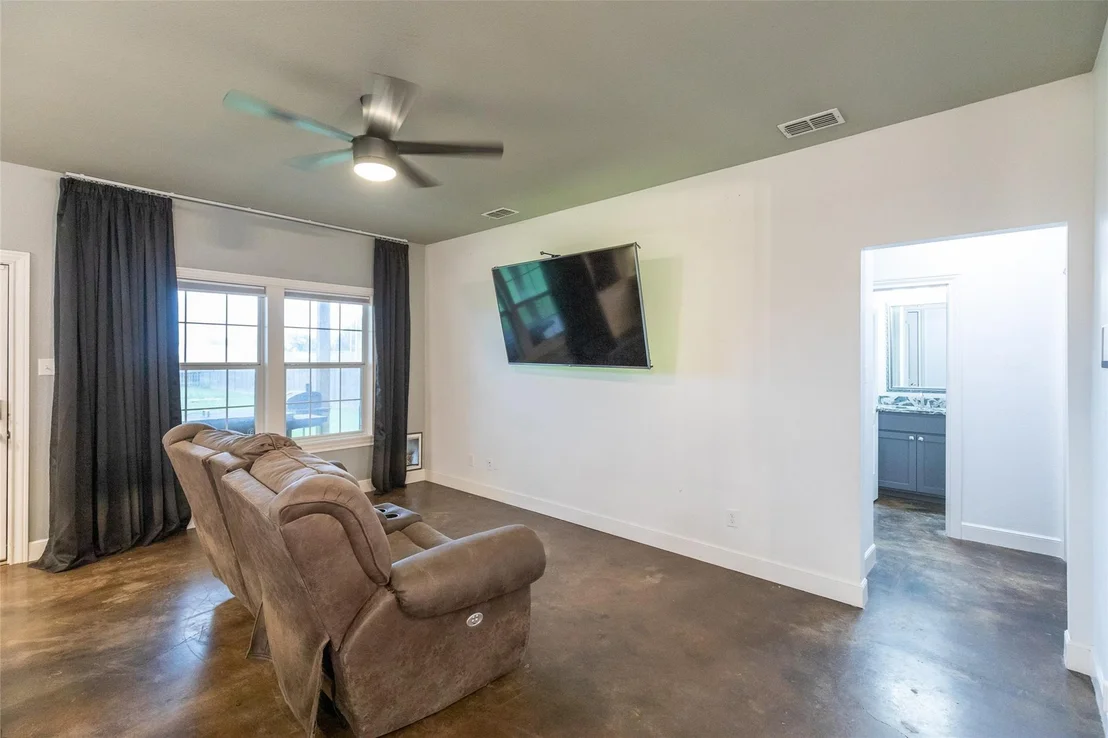 Photo of 901 Kelley Lane