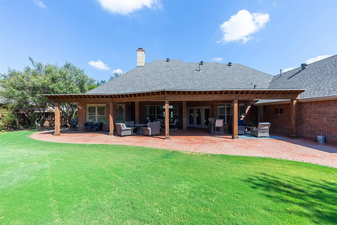 Photo of 2301 Lynbrook Drive