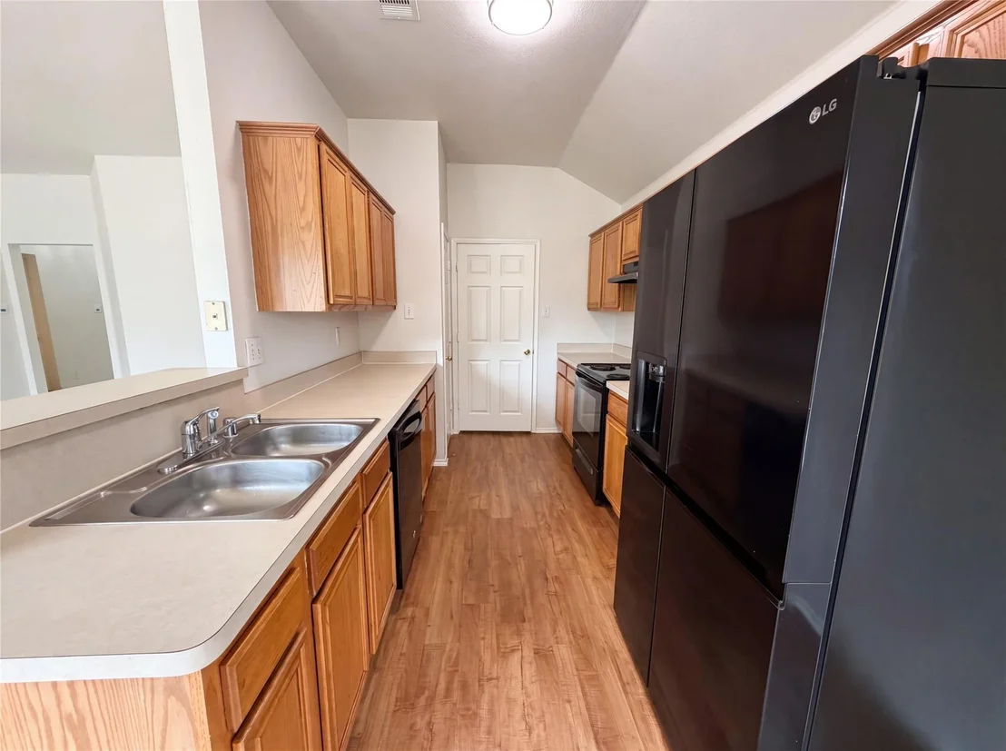 Photo of 5432 Nuthatch Street