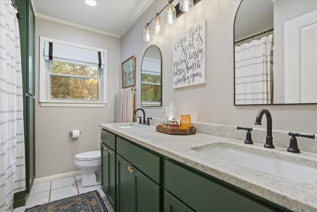 Photo of 2424 Richards Drive