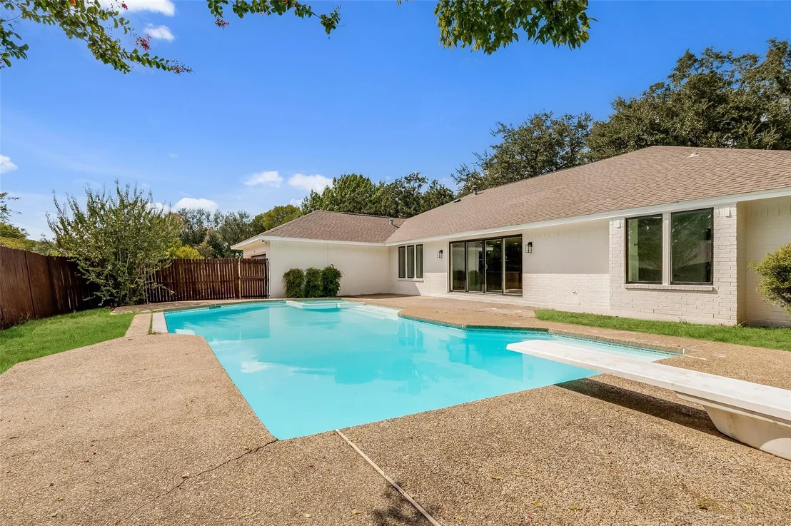 Photo of 338 Mantlebrook Drive