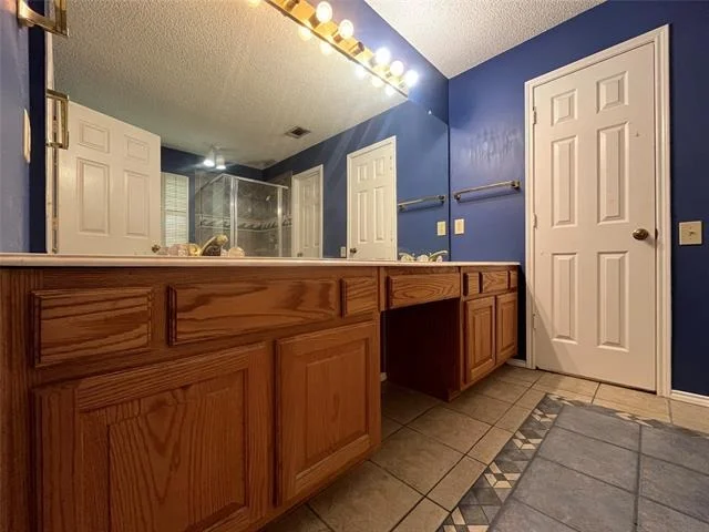 Photo of 5409 Lookout Trail