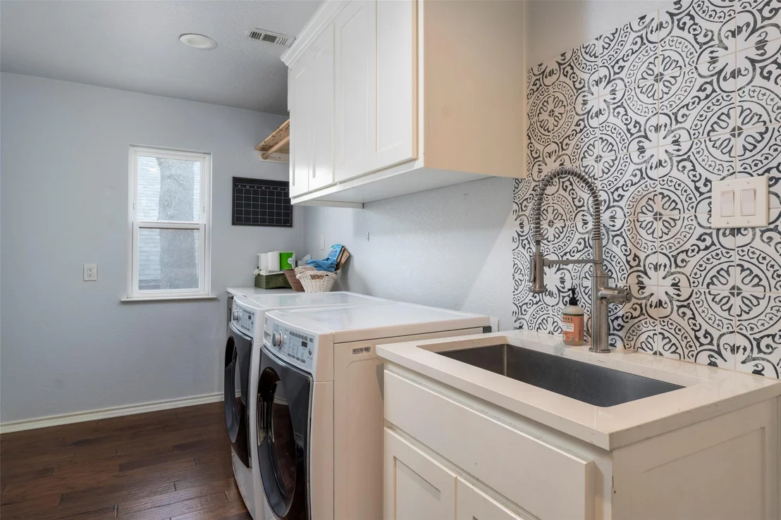Photo of 1509 Riverview Drive