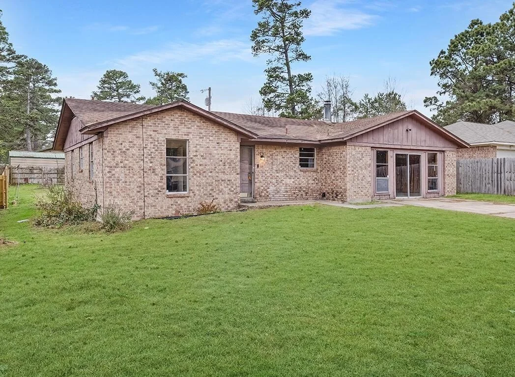 Photo of 165 Greenforest Trail