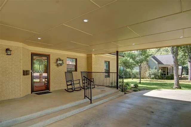 Photo of 825 Elm Street
