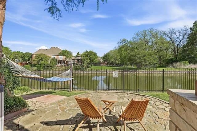Photo of 1048 Basilwood Drive