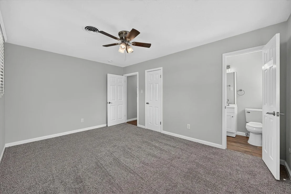 Photo of 154 Hallmark Drive W