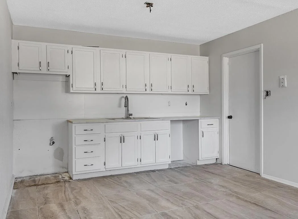 Photo of 2405 Mamie Drive