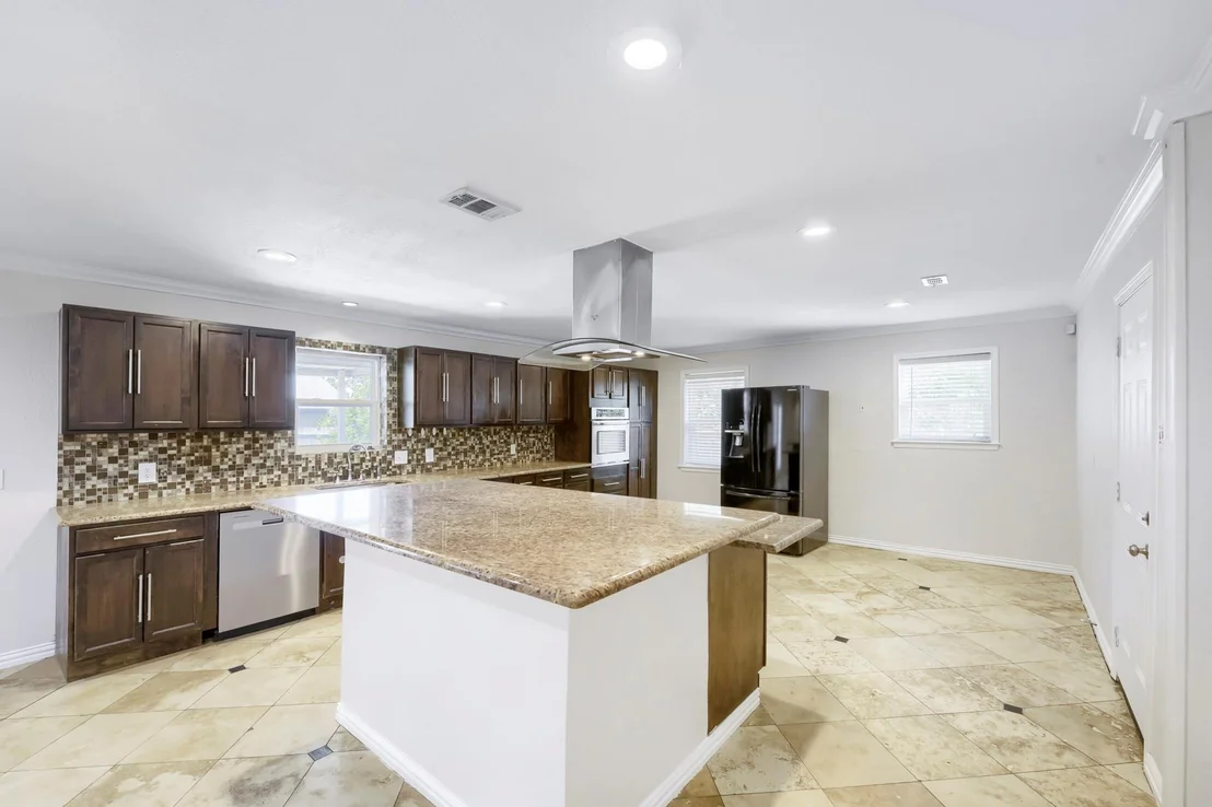 Photo of 917 Stratford Drive