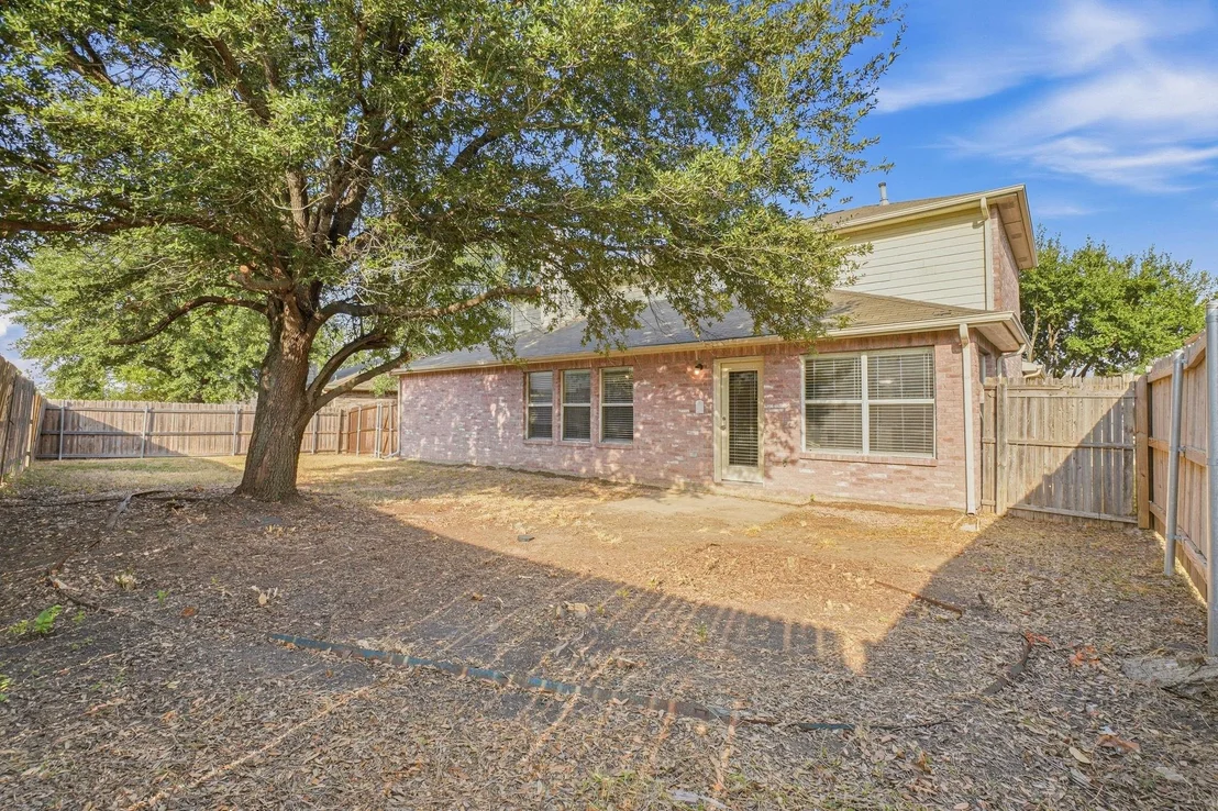 Photo of 1002 Chatham Lane