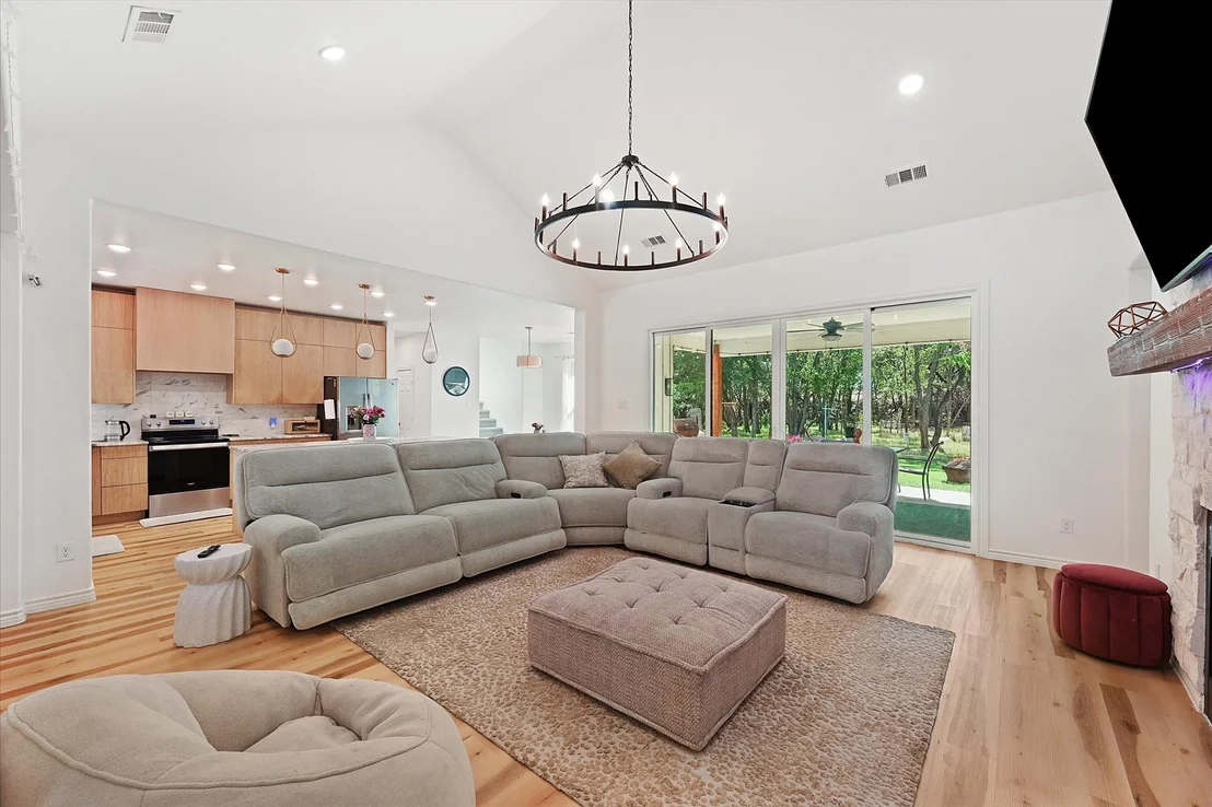 Photo of 9738 Mackenzie Brook