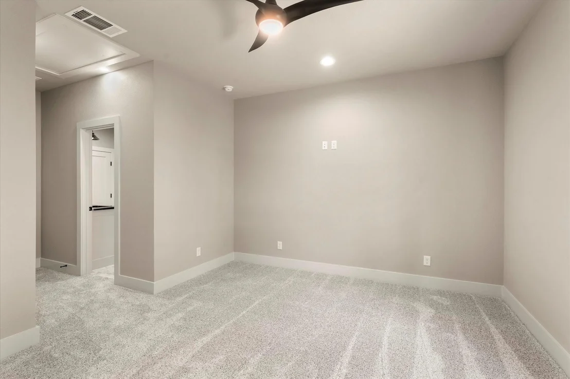 Photo of 2565 Groves Court