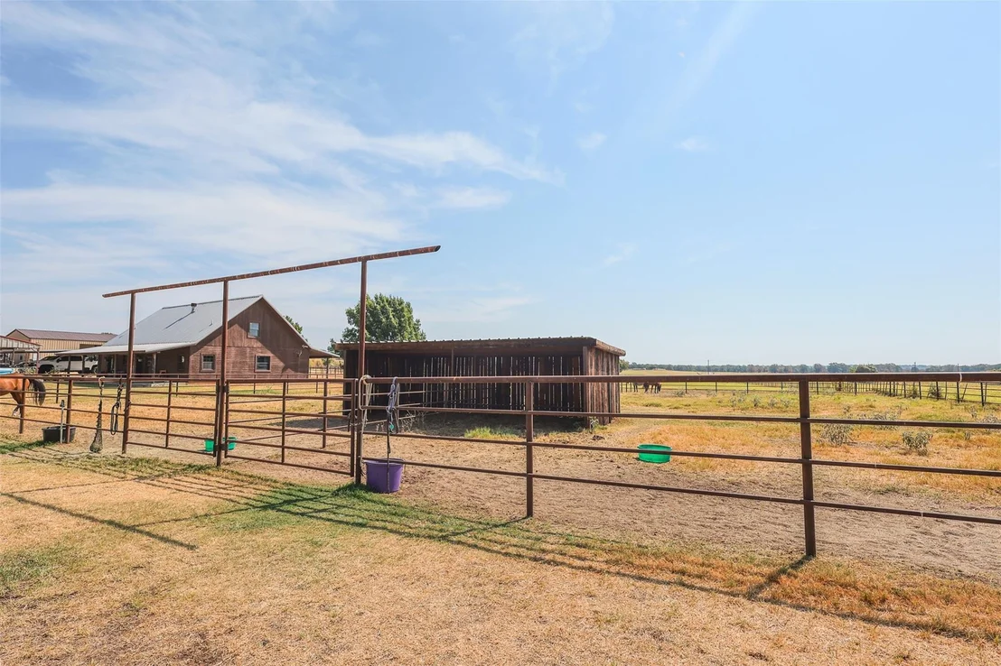 Photo of 1108 County Road 4360