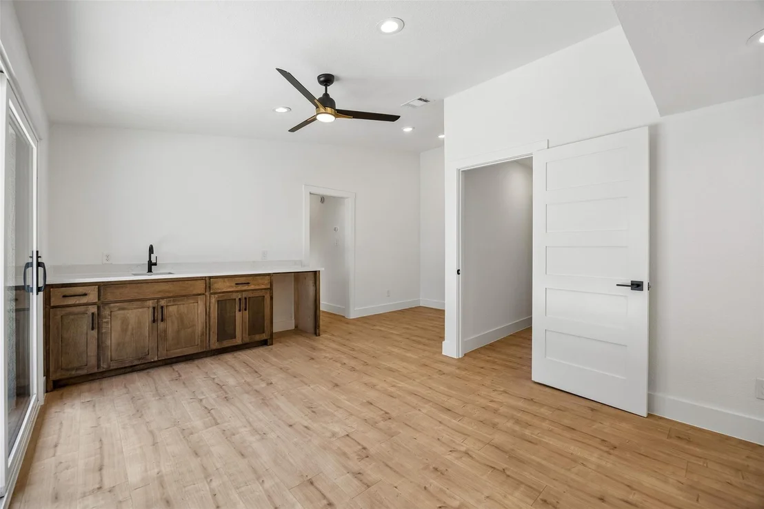 Photo of 2401 Chimney Hill Drive