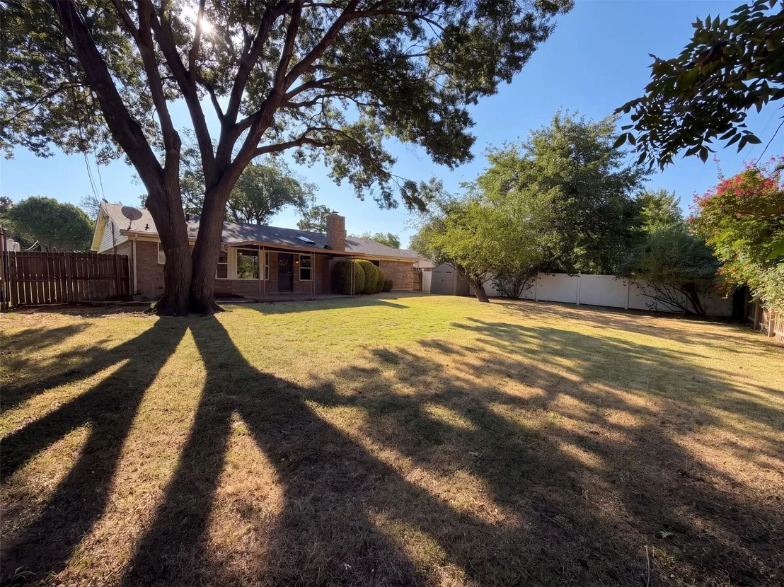 Photo of 2209 Mountainview Drive