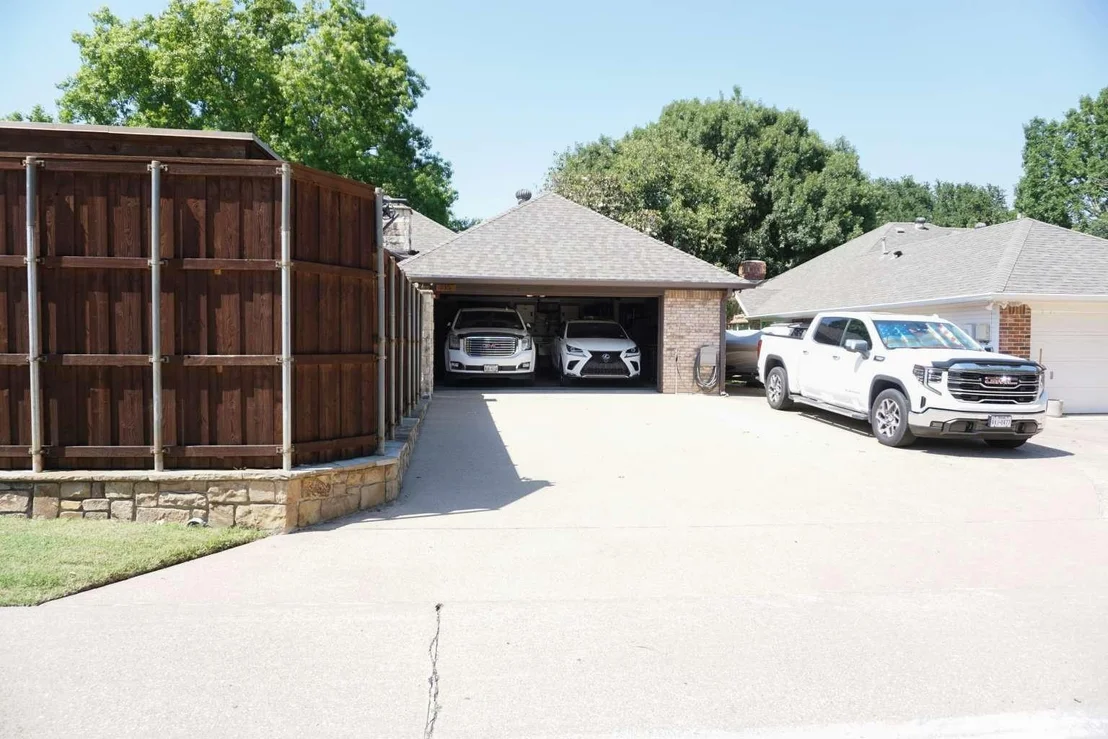 Photo of 715 Clayton Circle