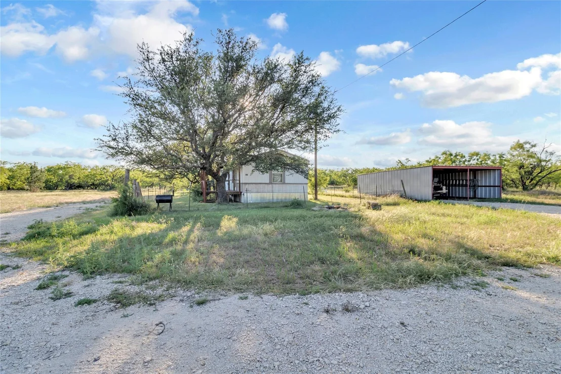 Photo of 824 CR 409