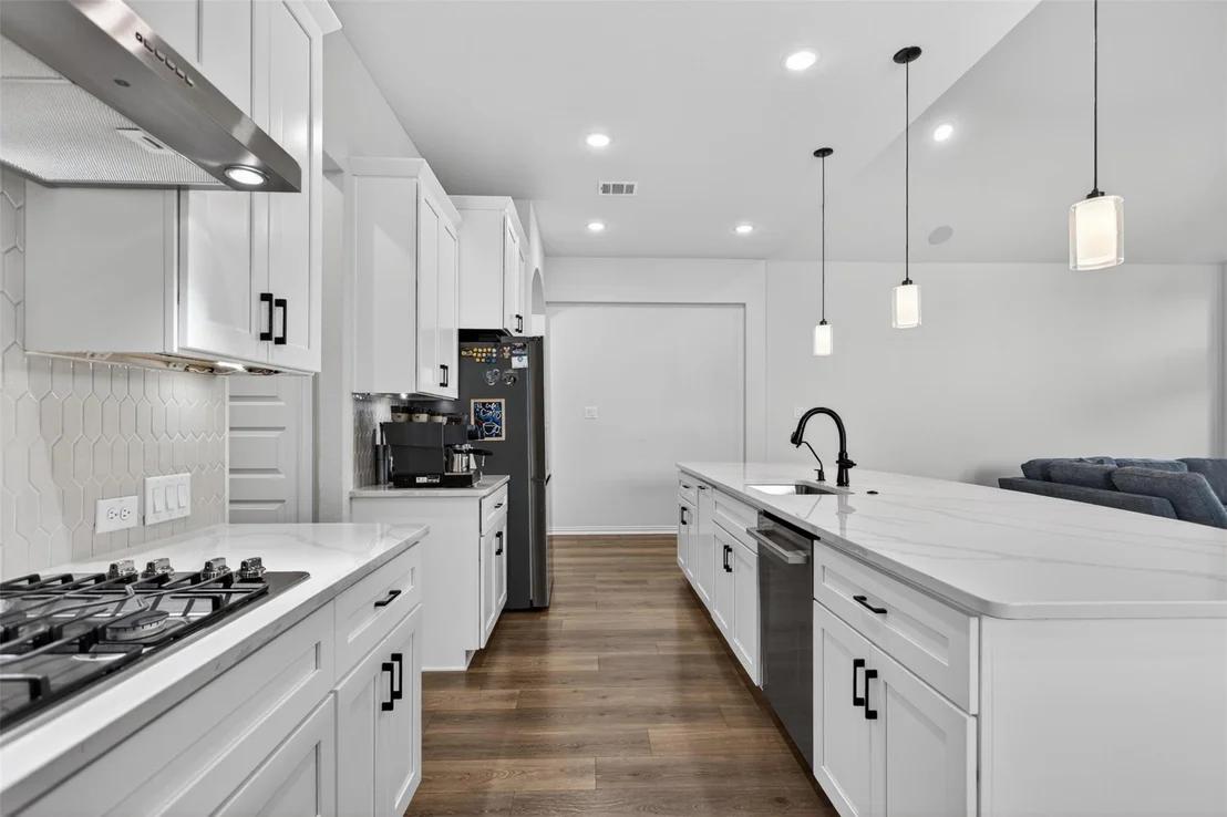 Photo of 1121 Alaska Drive
