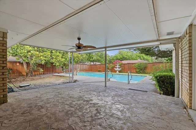 Photo of 1512 Cliffbrook Drive
