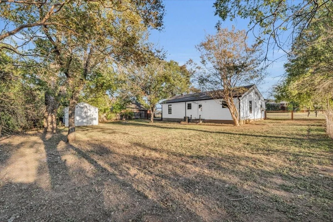 Photo of 211 W Stegall Drive