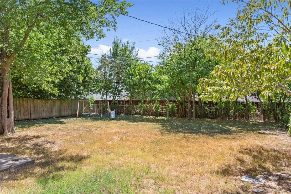 Photo of 1212 Guthrie Drive