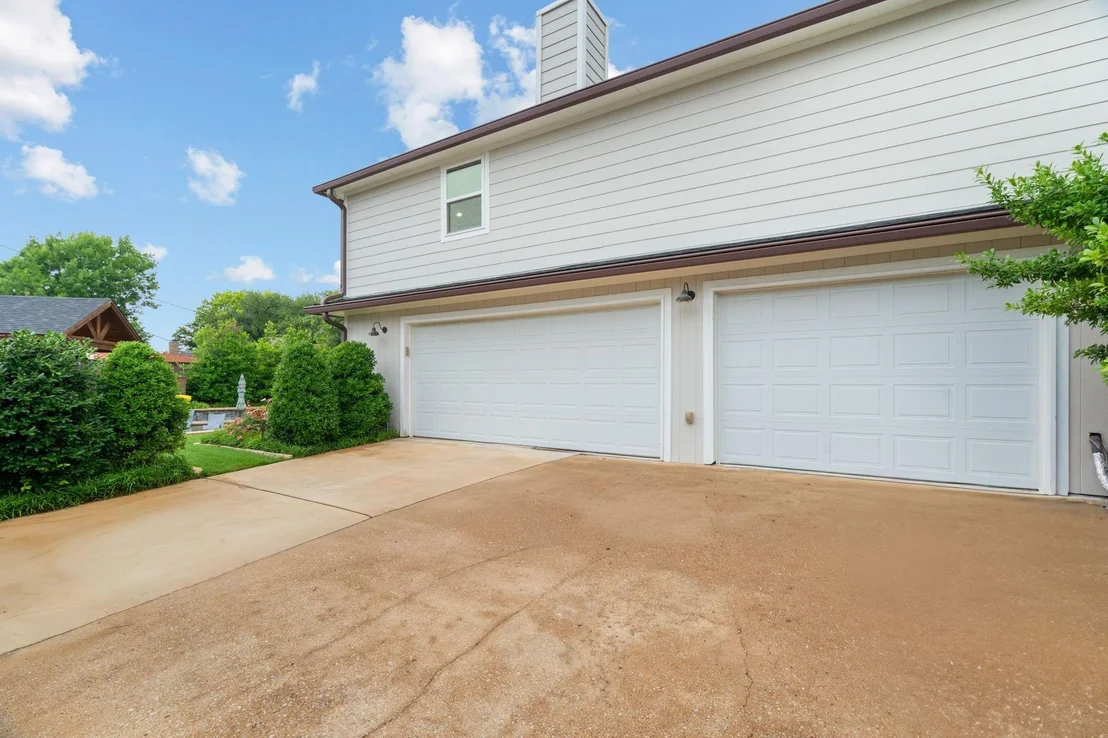 Photo of 4432 Willow Lane