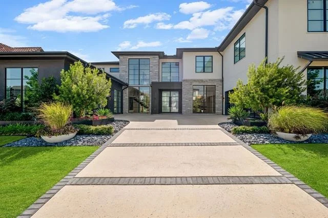 Photo of 3347 Midwick Drive