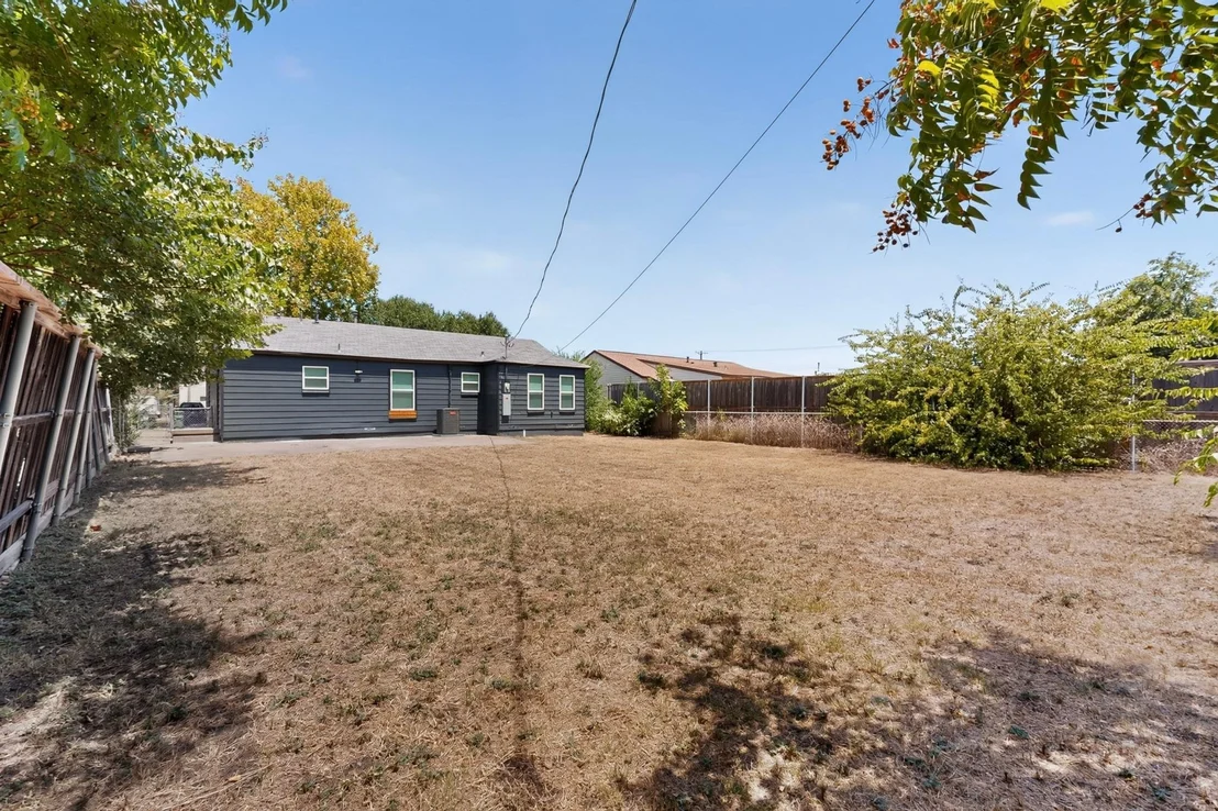 Photo of 808 Lilac Drive