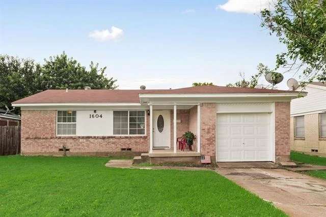 Photo of 1604 Summit Street