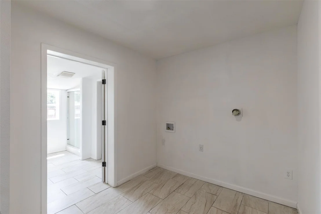 Photo of 320 S 12th Street