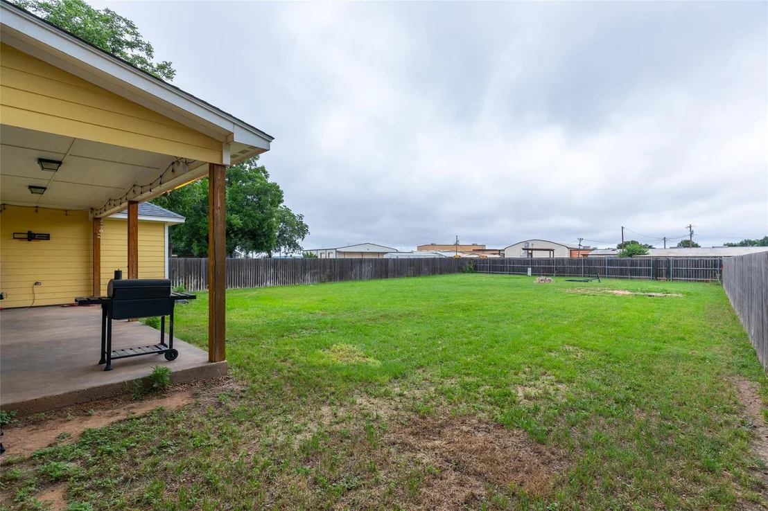 Photo of 901 Kelley Lane