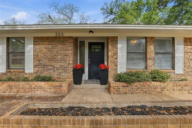 Photo of 300 Hidden Valley Drive