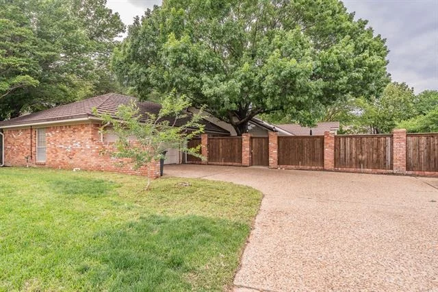 Photo of 2609 Shadow Ridge Drive