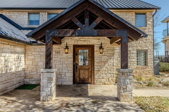 Photo of 140 Oyster Bay