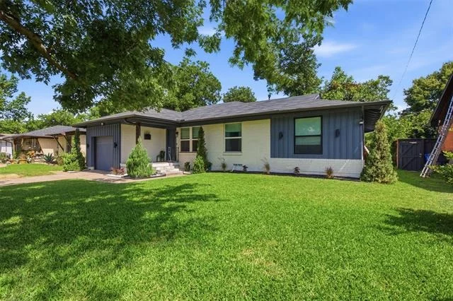 Photo of 2903 Healey Drive