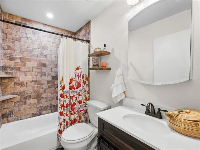 Photo of 1400 Bennett Drive