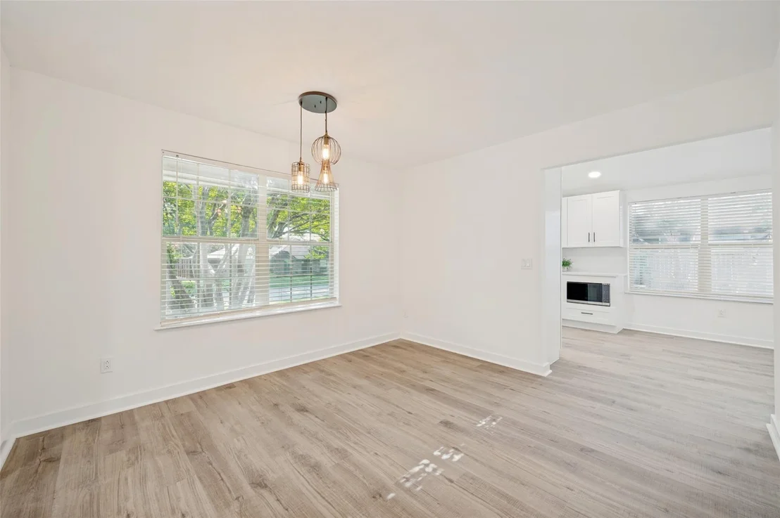 Photo of 5012 Hatherly Drive