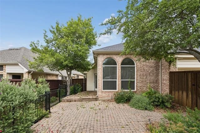 Photo of 2037 Saint Ives Drive