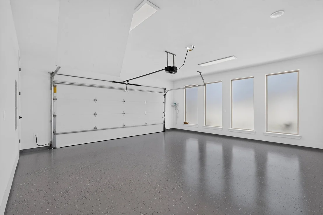 Photo of 1672 Brookview Drive