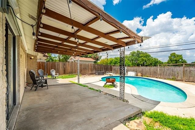 Photo of 629 Bur Oak Drive
